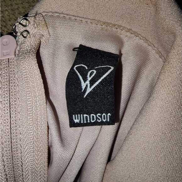 CUSTOM DRESS- WINDSOR - Picture 2 of 4